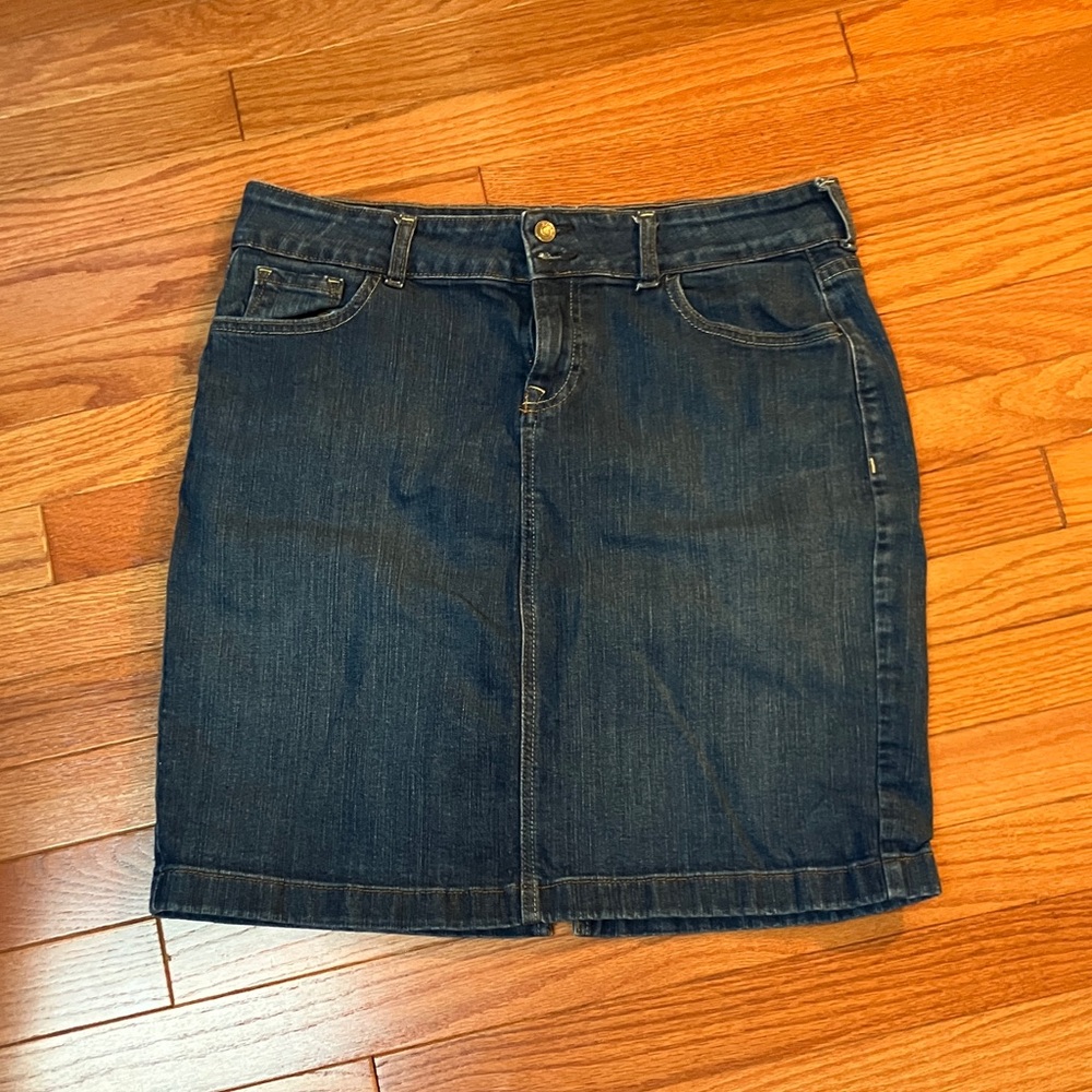 Old Navy Denim Skirt size 10